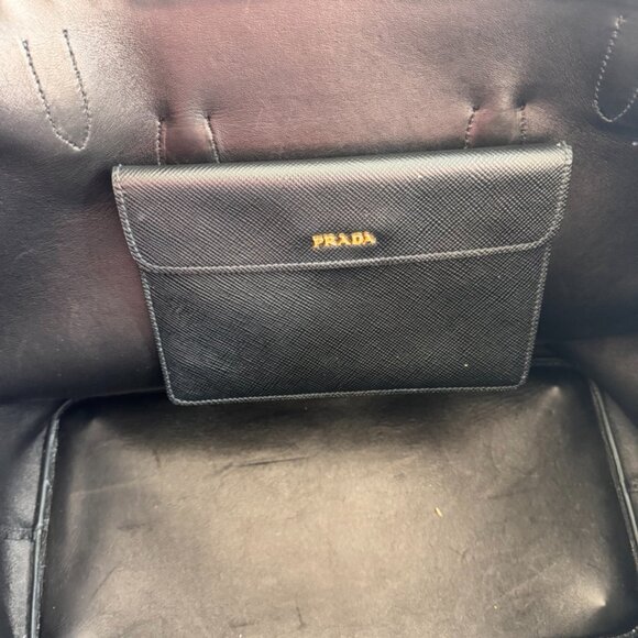 PRADA BLACK LEATHER SAFFIANO TOTE BAG GOLD ACCENTS - Picture 5 of 14